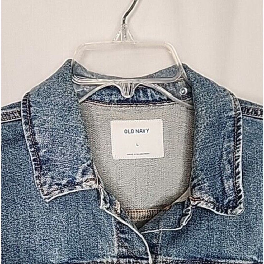Women's Old Navy Large Blue Denim Trucker Jacket Cotton 1% Spandex Stretch - Picture 2 of 13